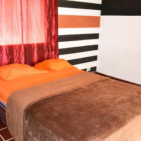 4 Grados Hostal Bed and Breakfast Guatemala Exterior foto