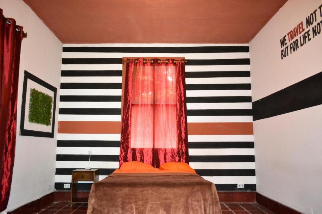 4 Grados Hostal Bed and Breakfast Guatemala Exterior foto