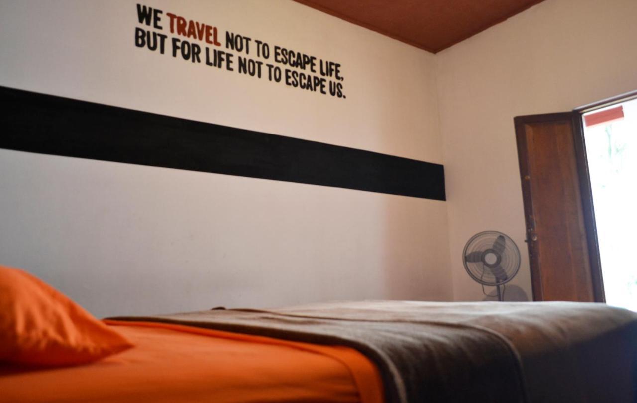 4 Grados Hostal Bed and Breakfast Guatemala Exterior foto